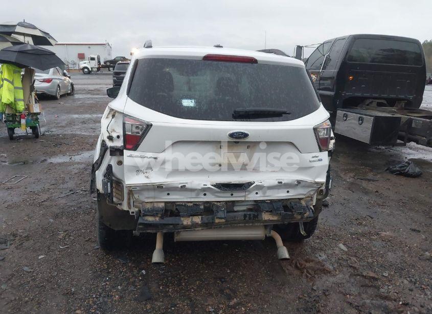 Photo 6 of 2017 Ford Escape SE (VIN 1FMCU9G92HUA26299)