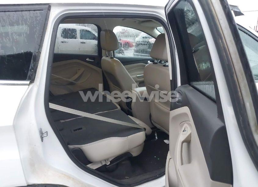 Photo 8 of 2017 Ford Escape SE (VIN 1FMCU9G92HUA26299)