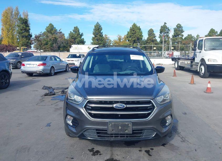 Photo 13 of 2017 Ford Escape SE (VIN 1FMCU9G92HUC02588)