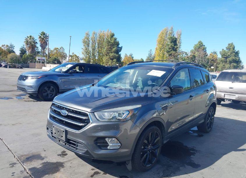 Photo 6 of 2017 Ford Escape SE (VIN 1FMCU9G92HUC02588)