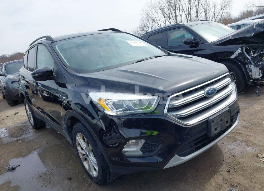 2017 Ford Escape SE (VIN 1FMCU9G92HUD37151) main photo