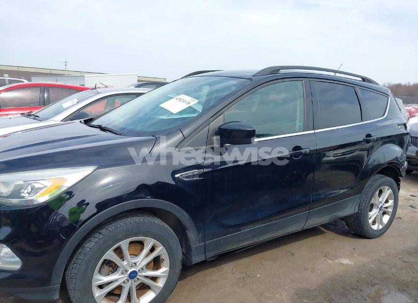 Photo 15 of 2017 Ford Escape SE (VIN 1FMCU9G92HUD37151)