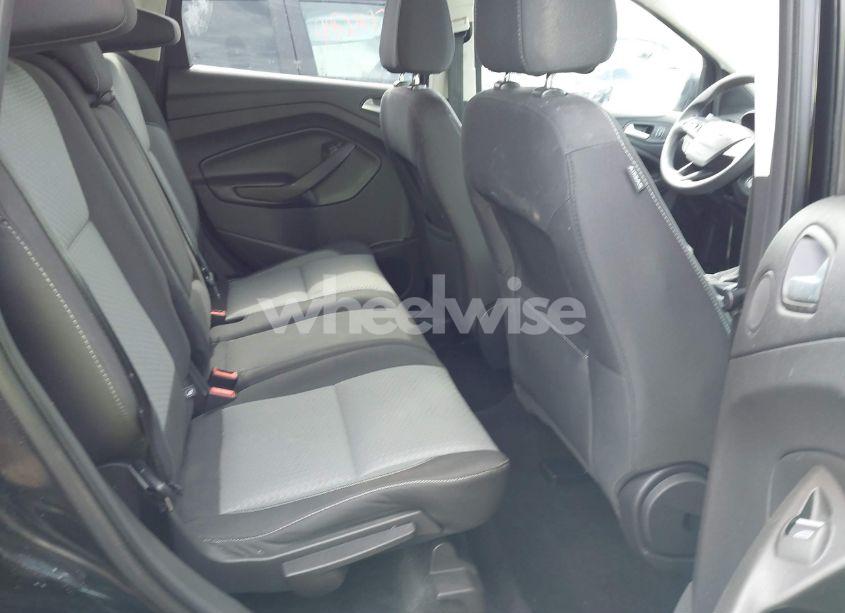 Photo 8 of 2017 Ford Escape SE (VIN 1FMCU9G92HUD37151)