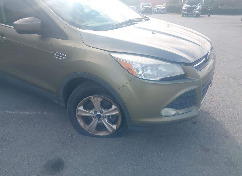 Photo 6 of 2013 Ford Escape SE (VIN 1FMCU9G93DUA41629)