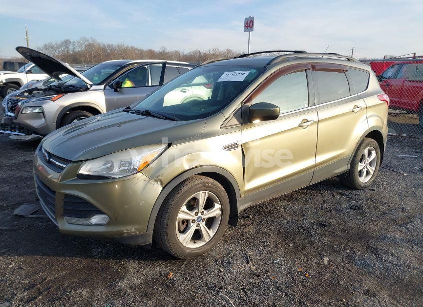 Photo 2 of 2013 Ford Escape SE (VIN 1FMCU9G93DUB05667)