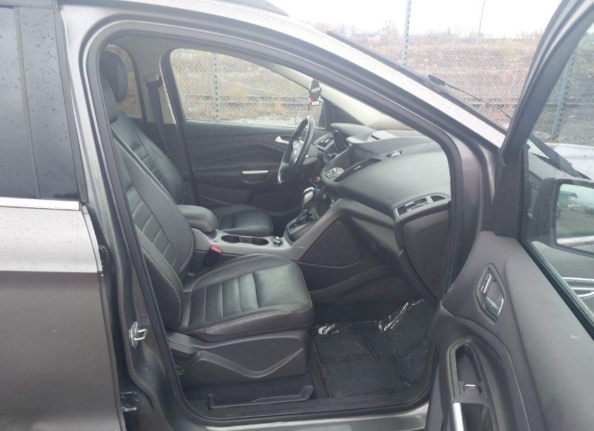 Photo 5 of 2014 Ford Escape SE (VIN 1FMCU9G93EUC18729)