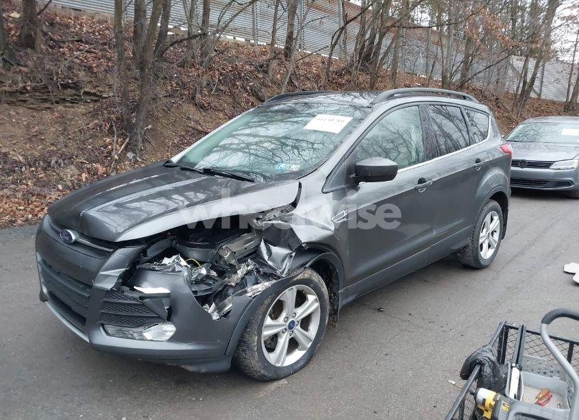 Photo 2 of 2015 Ford Escape SE (VIN 1FMCU9G93FUA15938)