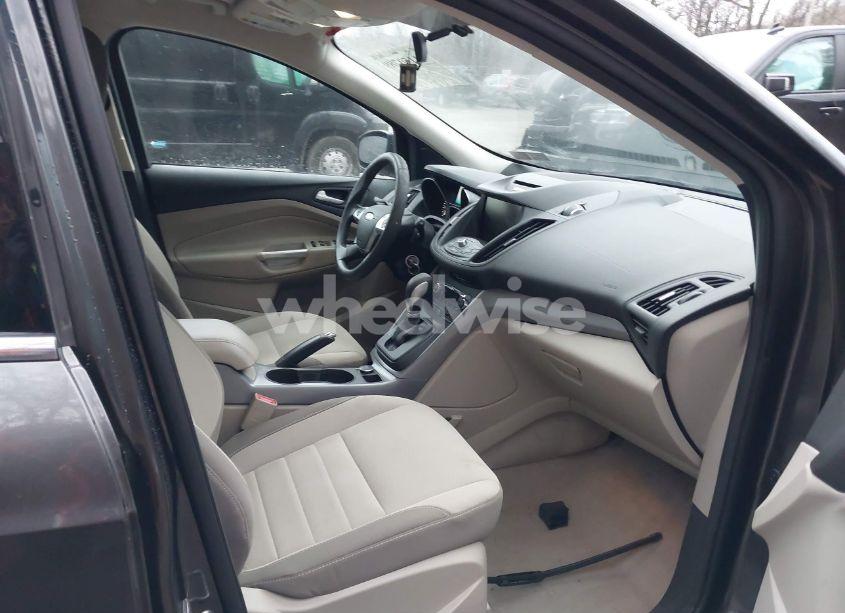 Photo 5 of 2015 Ford Escape SE (VIN 1FMCU9G93FUA15938)