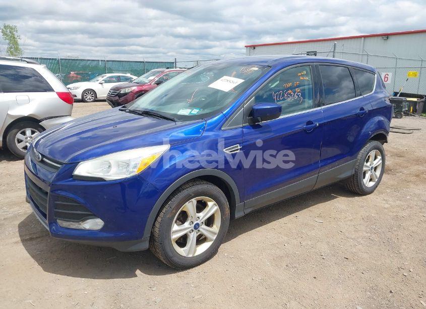 Photo 2 of 2015 Ford Escape SE (VIN 1FMCU9G93FUC28467)