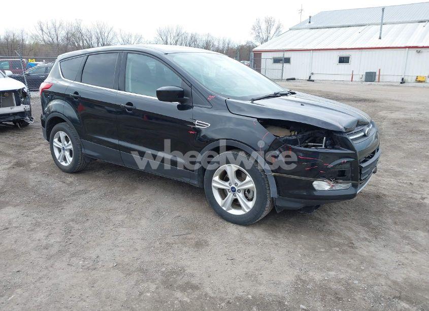 2016 Ford Escape SE (VIN 1FMCU9G93GUB44814) main photo