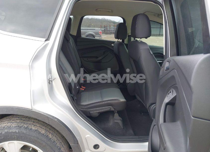 Photo 8 of 2016 Ford Escape SE (VIN 1FMCU9G93GUC50745)