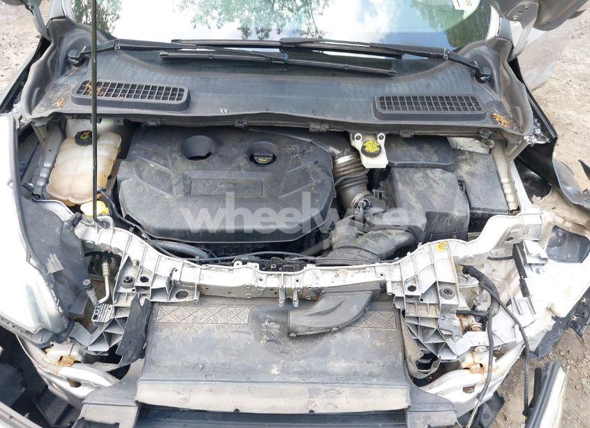 Photo 10 of 2016 Ford Escape SE (VIN 1FMCU9G93GUC65150)