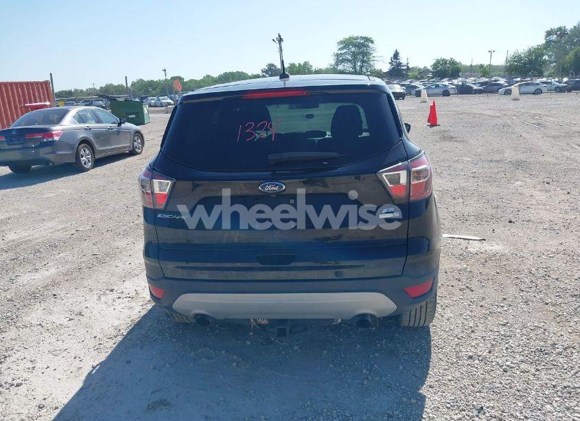 Photo 16 of 2017 Ford Escape SE (VIN 1FMCU9G93HUA28692)