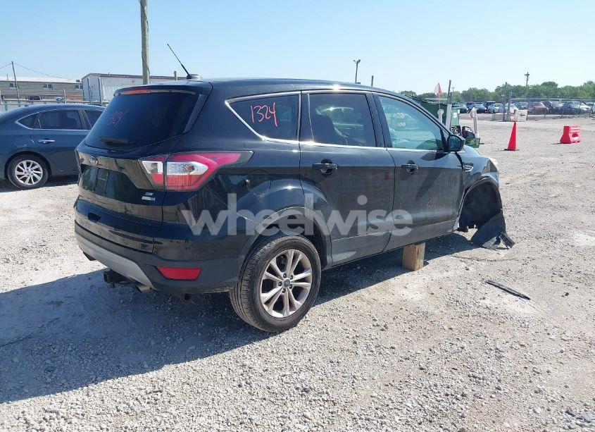 Photo 4 of 2017 Ford Escape SE (VIN 1FMCU9G93HUA28692)