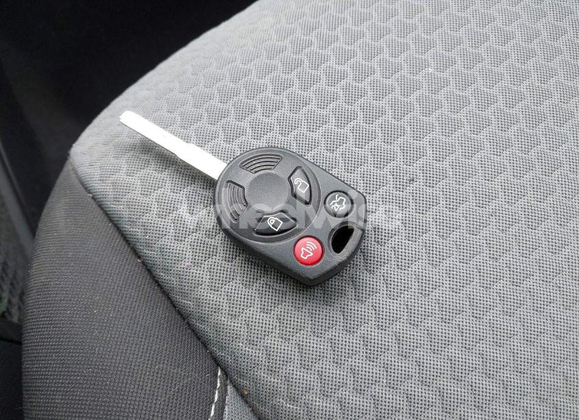 Photo 11 of 2017 Ford Escape SE (VIN 1FMCU9G93HUA74085)