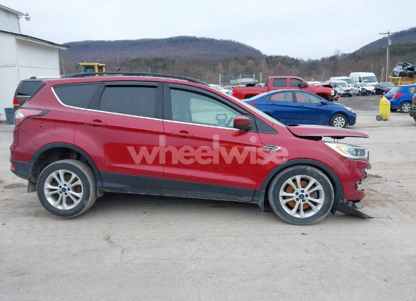 Photo 14 of 2017 Ford Escape SE (VIN 1FMCU9G93HUA74085)