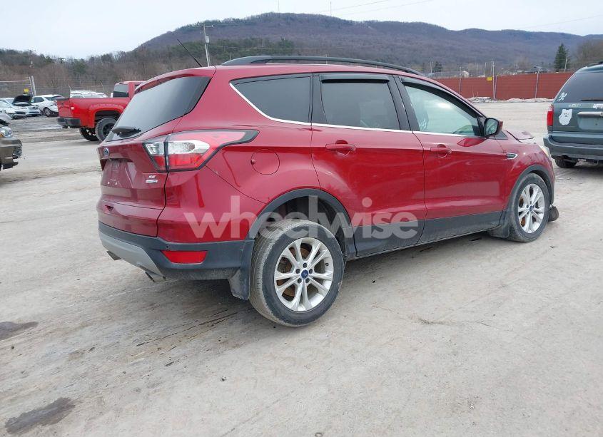 Photo 4 of 2017 Ford Escape SE (VIN 1FMCU9G93HUA74085)