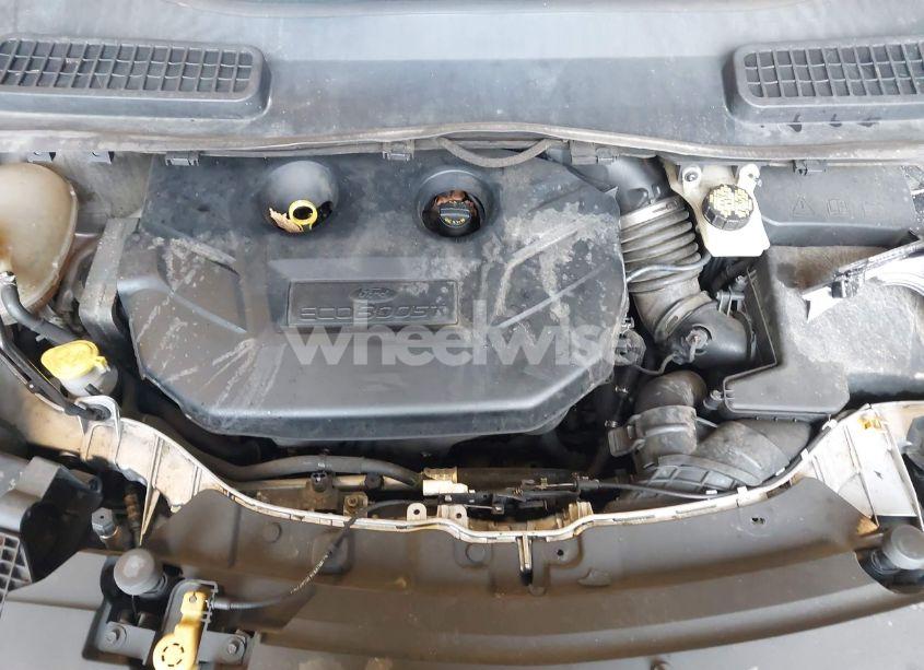 Photo 10 of 2017 Ford Escape SE (VIN 1FMCU9G93HUB30994)