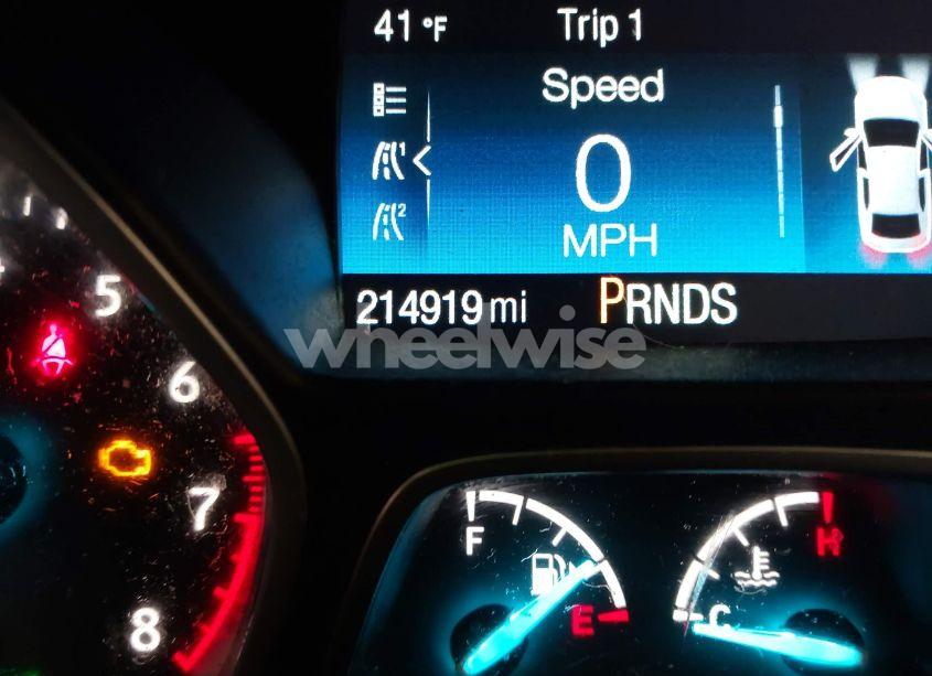 Photo 15 of 2017 Ford Escape SE (VIN 1FMCU9G93HUB30994)