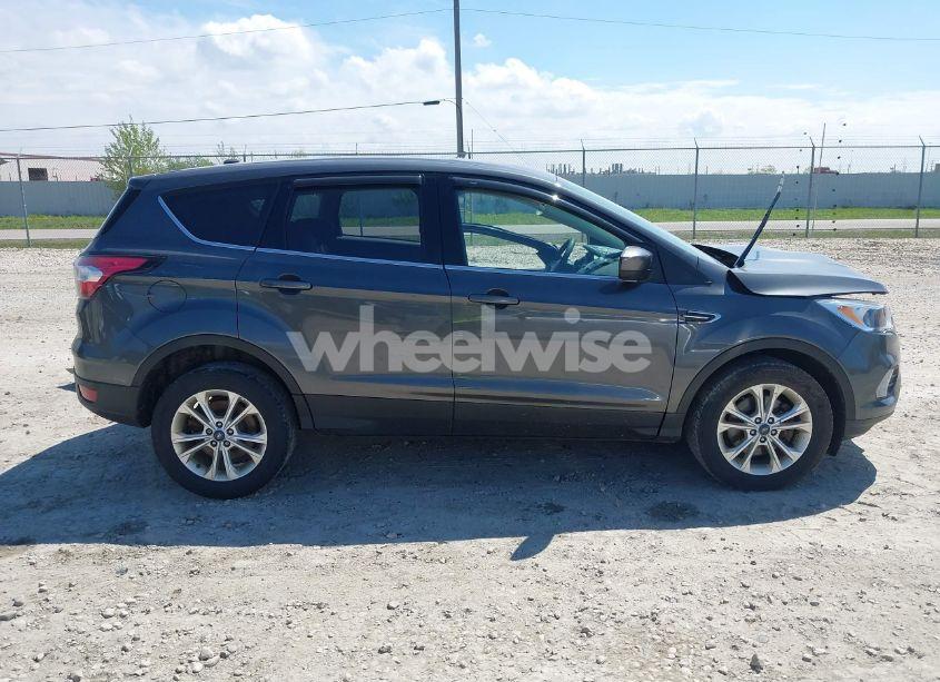 Photo 14 of 2017 Ford Escape SE (VIN 1FMCU9G93HUC88980)