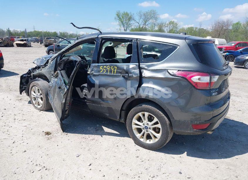 Photo 3 of 2017 Ford Escape SE (VIN 1FMCU9G93HUC88980)