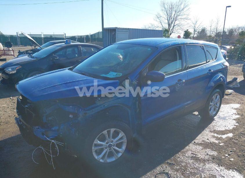 Photo 2 of 2017 Ford Escape SE (VIN 1FMCU9G93HUE30793)