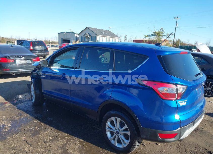 Photo 3 of 2017 Ford Escape SE (VIN 1FMCU9G93HUE30793)