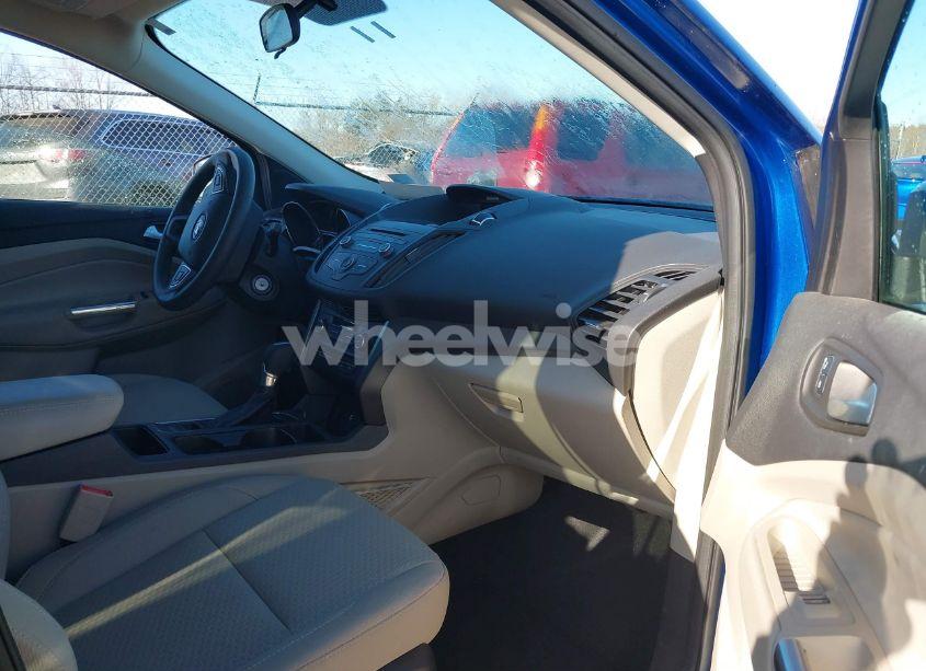 Photo 5 of 2017 Ford Escape SE (VIN 1FMCU9G93HUE30793)