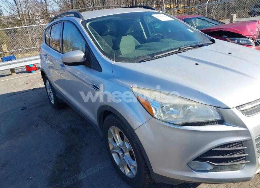 Photo 12 of 2013 Ford Escape SE (VIN 1FMCU9G94DUA37704)