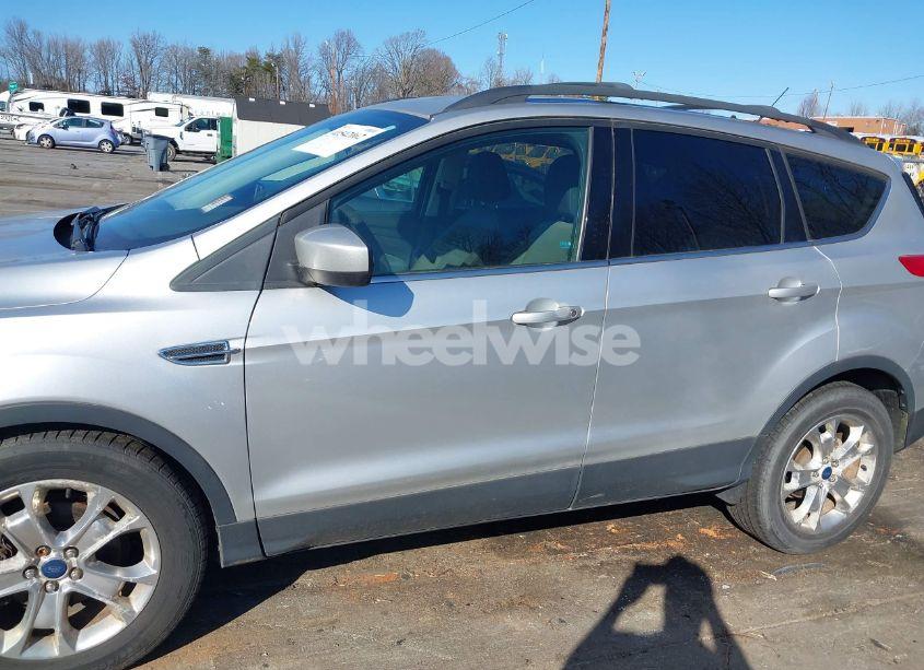 Photo 14 of 2013 Ford Escape SE (VIN 1FMCU9G94DUA37704)