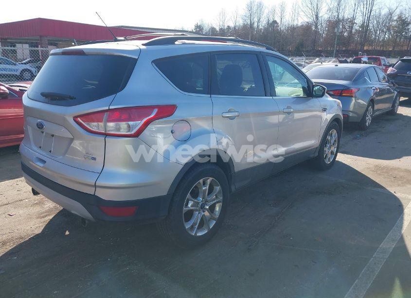 Photo 4 of 2013 Ford Escape SE (VIN 1FMCU9G94DUA37704)