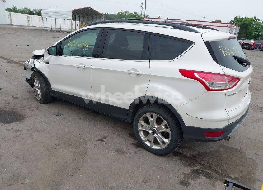 Photo 3 of 2013 Ford Escape SE (VIN 1FMCU9G94DUA45916)