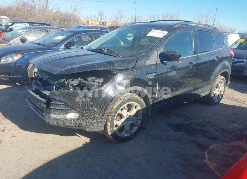 Photo 2 of 2013 Ford Escape SE (VIN 1FMCU9G94DUB62847)