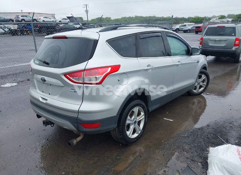 Photo 4 of 2013 Ford Escape SE (VIN 1FMCU9G94DUC52497)