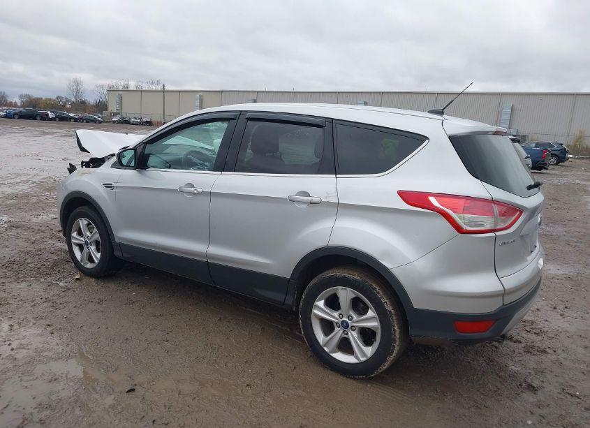 Photo 3 of 2013 Ford Escape SE (VIN 1FMCU9G94DUC72748)
