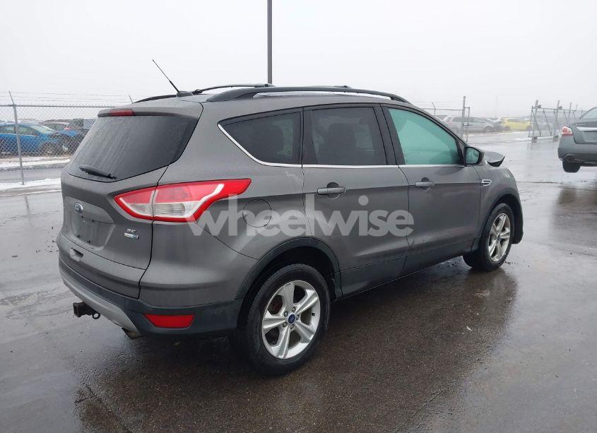 Photo 4 of 2013 Ford Escape SE (VIN 1FMCU9G94DUD86183)
