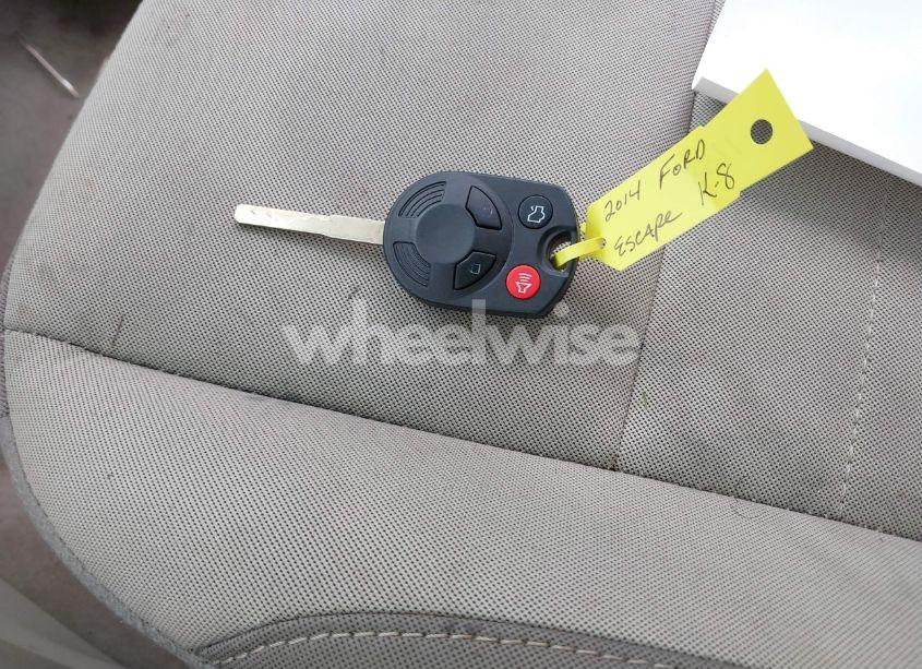 Photo 11 of 2014 Ford Escape SE (VIN 1FMCU9G94EUB33253)