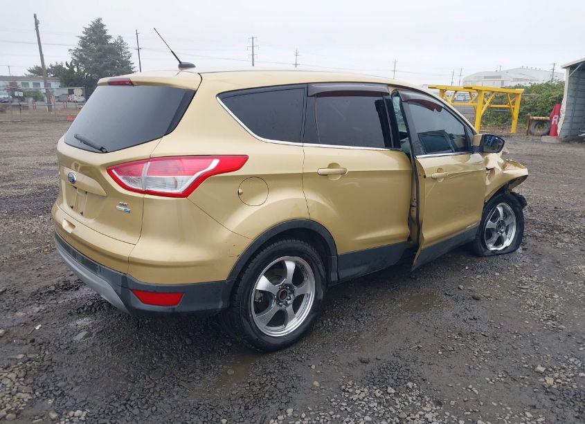Photo 4 of 2014 Ford Escape SE (VIN 1FMCU9G94EUD37762)