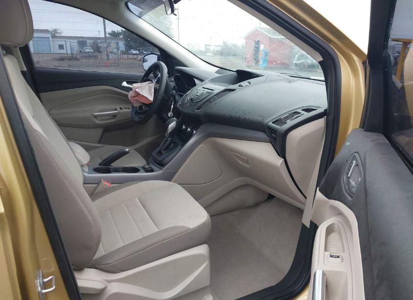 Photo 5 of 2014 Ford Escape SE (VIN 1FMCU9G94EUD37762)