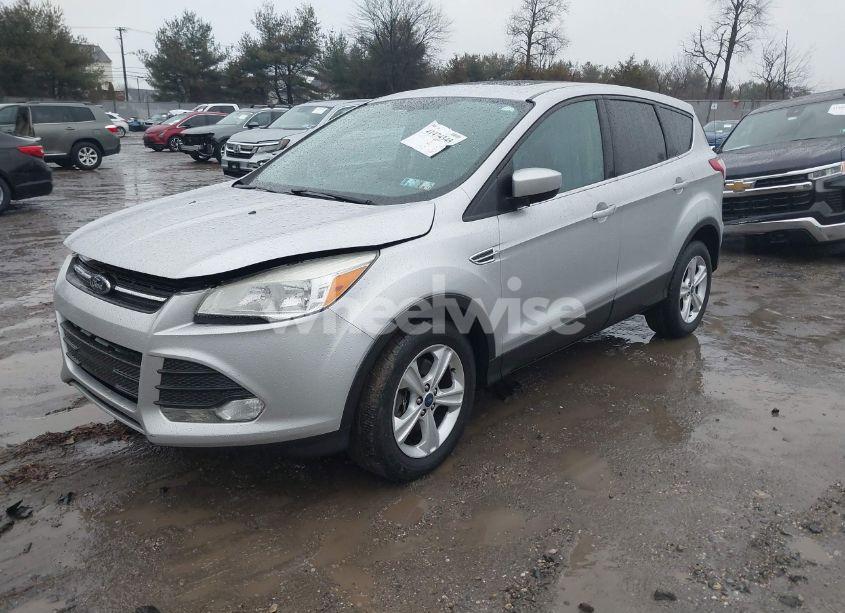 Photo 2 of 2015 Ford Escape SE (VIN 1FMCU9G94FUA80779)