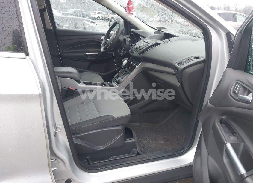 Photo 5 of 2015 Ford Escape SE (VIN 1FMCU9G94FUA80779)