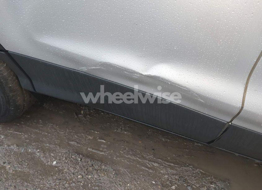 Photo 6 of 2015 Ford Escape SE (VIN 1FMCU9G94FUA80779)