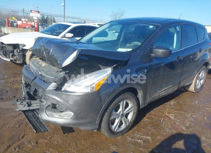 Photo 2 of 2015 Ford Escape SE (VIN 1FMCU9G94FUB03431)