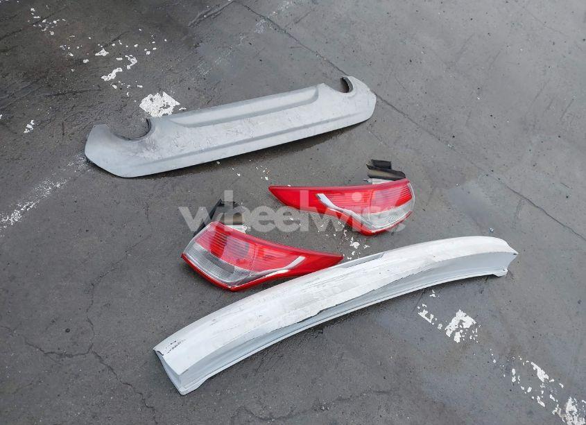 Photo 12 of 2015 Ford Escape SE (VIN 1FMCU9G94FUB13800)