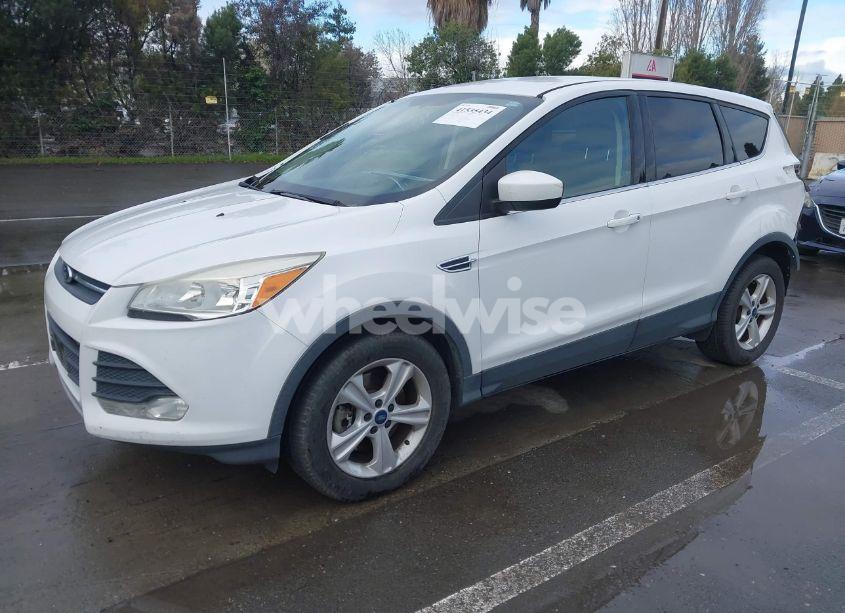 Photo 2 of 2015 Ford Escape SE (VIN 1FMCU9G94FUB13800)