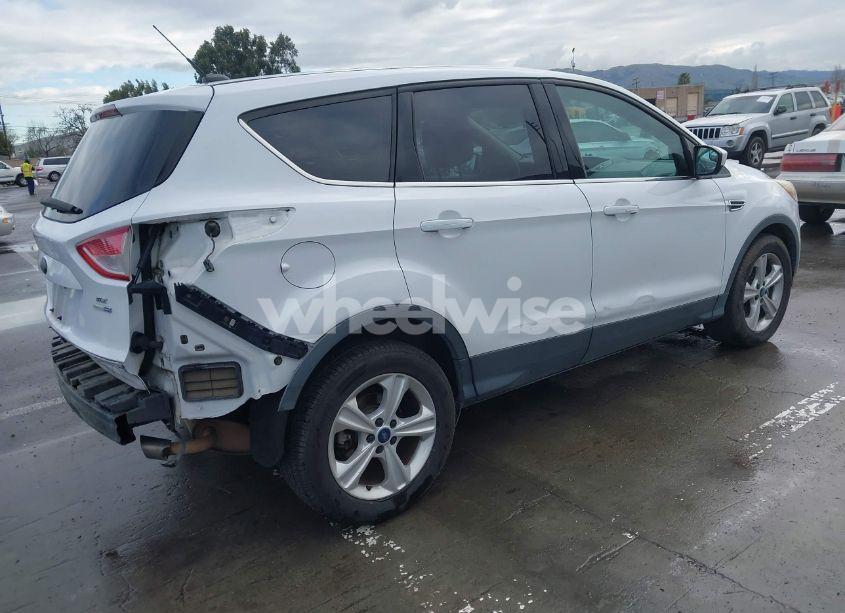 Photo 4 of 2015 Ford Escape SE (VIN 1FMCU9G94FUB13800)