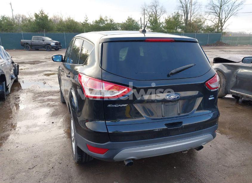 Photo 3 of 2016 Ford Escape SE (VIN 1FMCU9G94GUA30837)