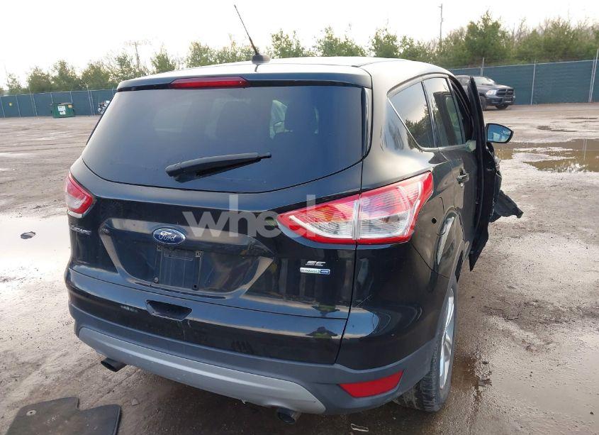 Photo 4 of 2016 Ford Escape SE (VIN 1FMCU9G94GUA30837)