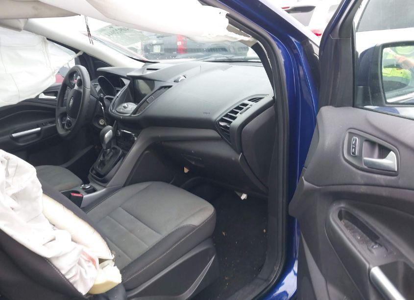 Photo 5 of 2016 Ford Escape SE (VIN 1FMCU9G94GUA63577)