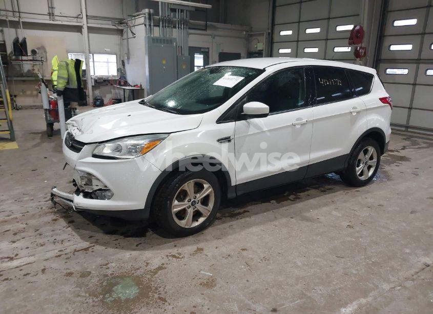Photo 2 of 2016 Ford Escape SE (VIN 1FMCU9G94GUB73786)
